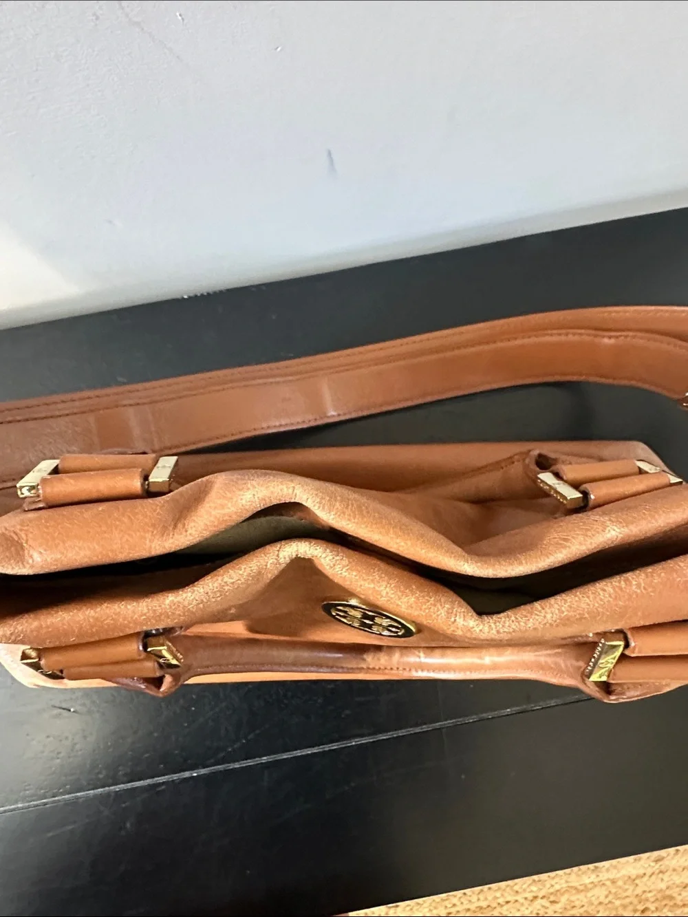 🍎 Tory Burch Cognac Leather Tote with Gold Logo